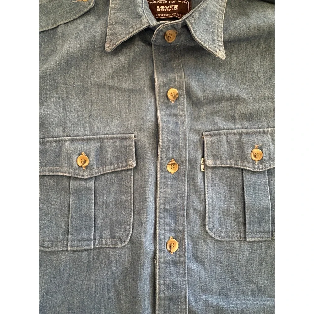 Vintage Levi's Sportswear Denim Shirt Mens Short Sleeve Button Up Chambray Blue